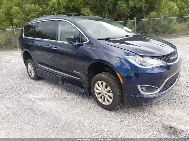 2017 CHRYSLER PACIFICA TOURING-L 1