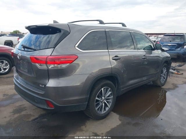 2018 TOYOTA HIGHLANDER XLE 4