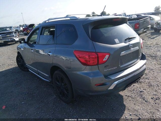 2018 NISSAN PATHFINDER PLATINUM 3