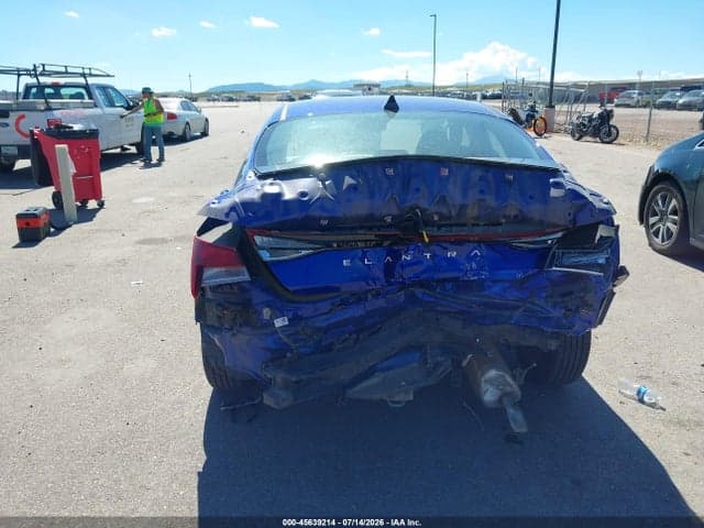 2024 HYUNDAI ELANTRA SE 6