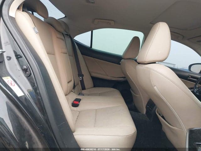 2017 LEXUS IS 300 8
