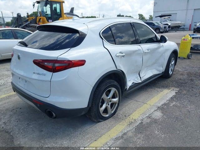 2018 ALFA ROMEO STELVIO AWD 4
