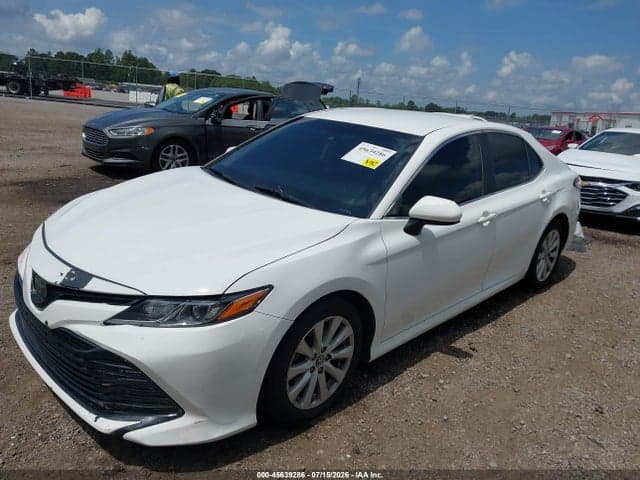2020 TOYOTA CAMRY LE 2