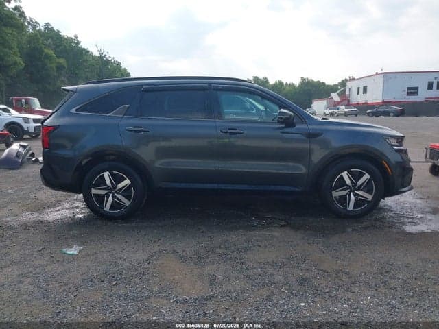 2022 KIA SORENTO S 13
