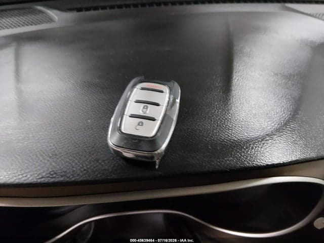 2020 CHRYSLER VOYAGER LX 11