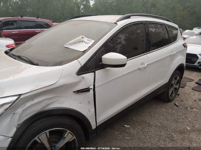 2017 FORD ESCAPE SE 14