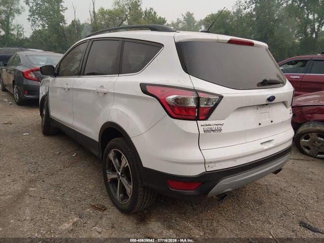2017 FORD ESCAPE SE 3