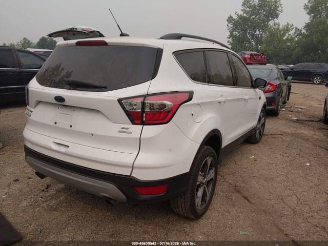 2017 FORD ESCAPE SE 4