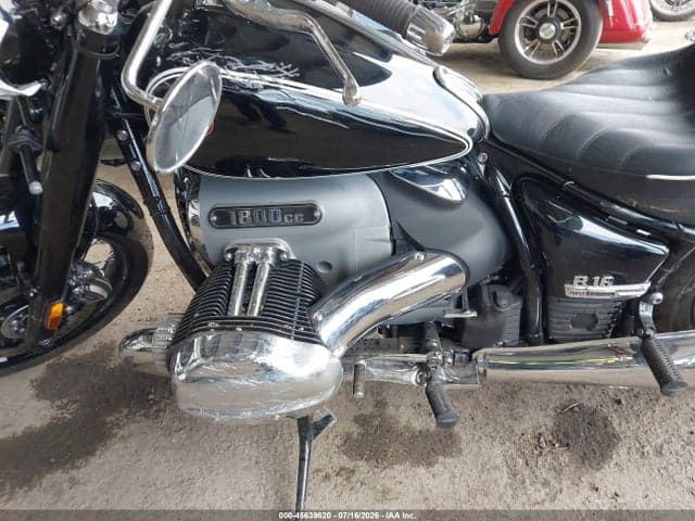 2021 BMW R18 12