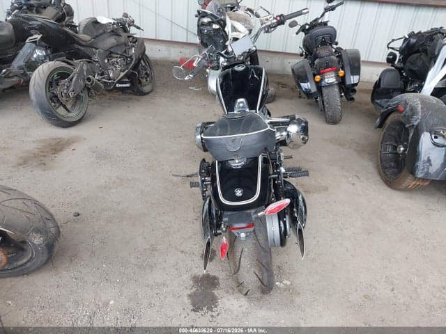 2021 BMW R18 6