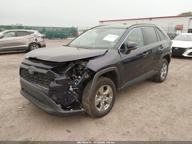 2025 TOYOTA RAV4 XLE 2