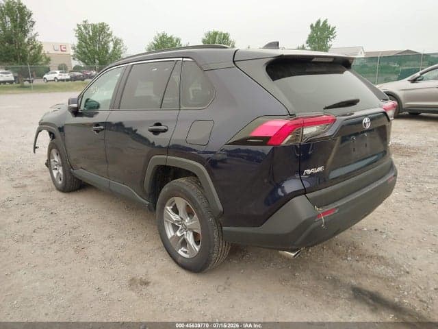 2025 TOYOTA RAV4 XLE 3