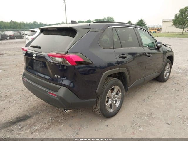 2025 TOYOTA RAV4 XLE 4