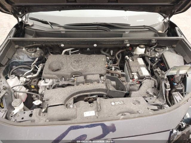 2025 TOYOTA RAV4 XLE 10