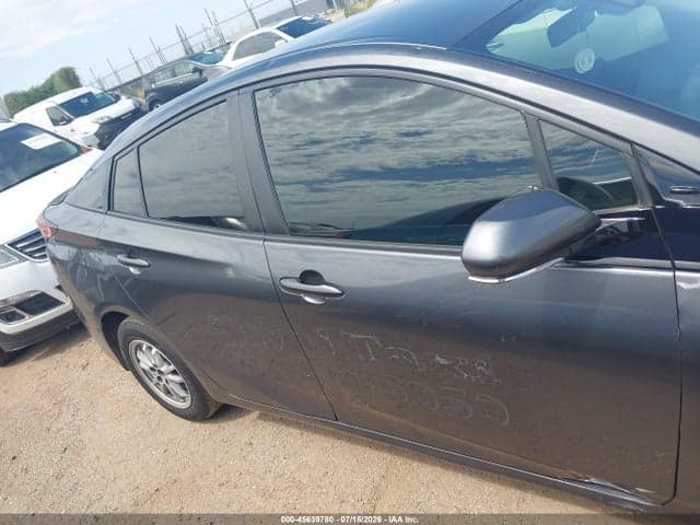 2020 TOYOTA PRIUS LE 13