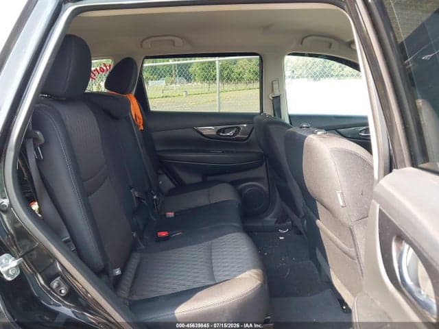 2017 NISSAN ROGUE SV 8
