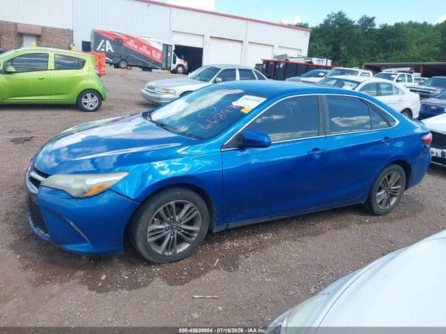 2017 TOYOTA CAMRY SE 14