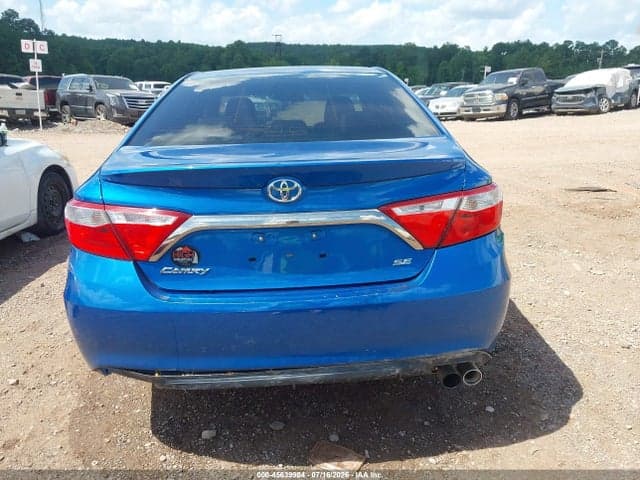2017 TOYOTA CAMRY SE 16