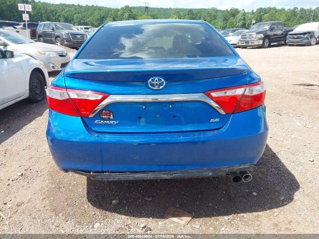 2017 TOYOTA CAMRY SE 6