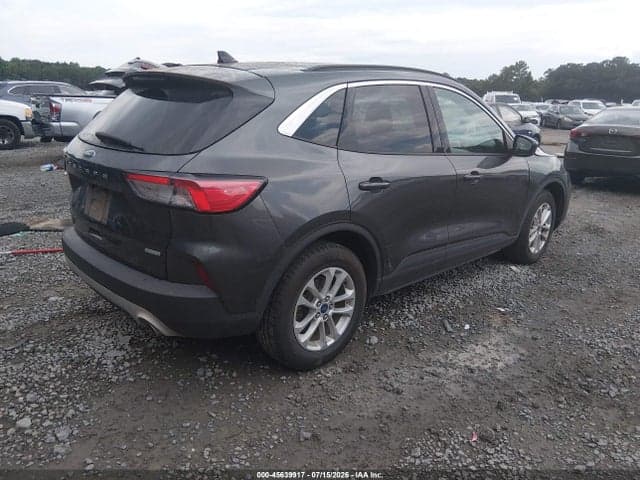 2020 FORD ESCAPE SE 4