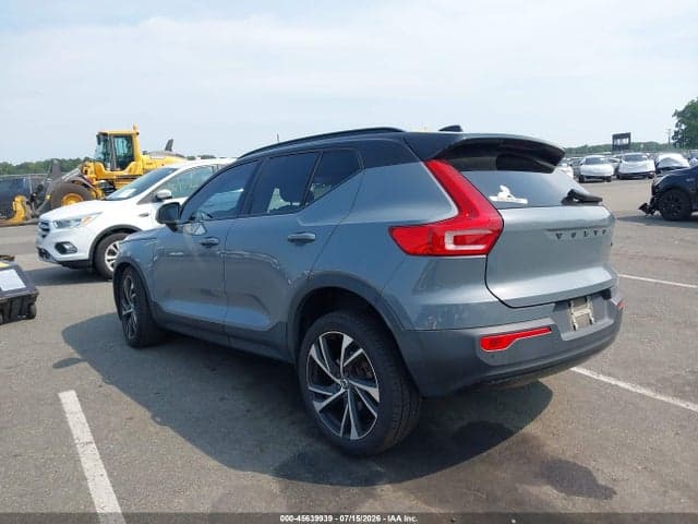 2021 VOLVO XC40 T5 R-DESIGN 3
