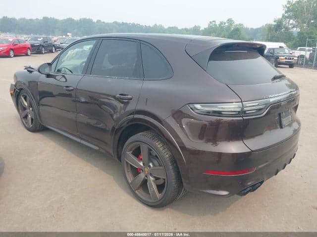 2022 PORSCHE CAYENNE GTS 3