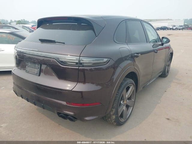 2022 PORSCHE CAYENNE GTS 4