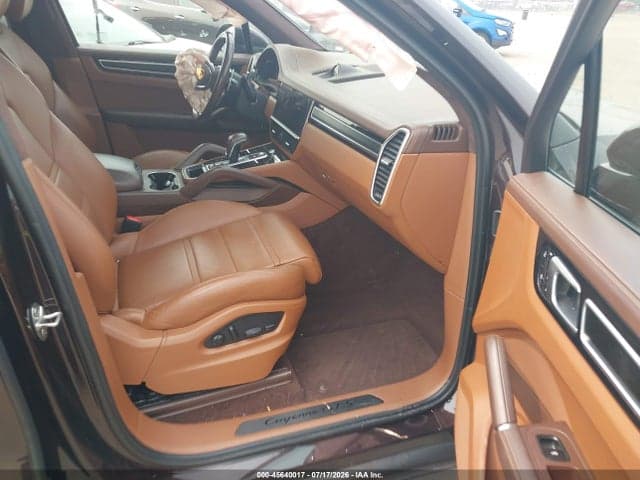 2022 PORSCHE CAYENNE GTS 5