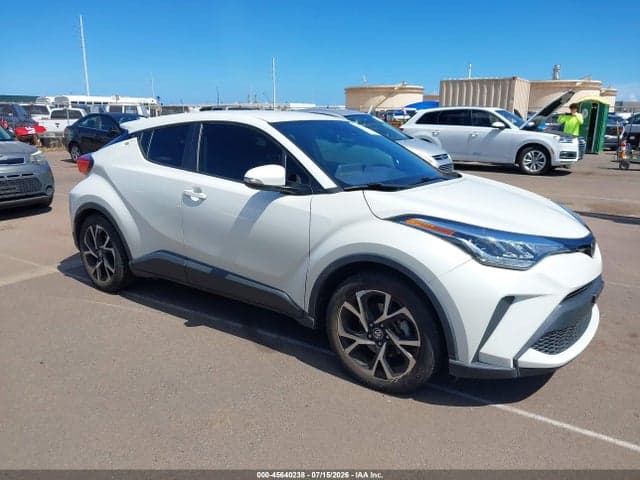 2021 TOYOTA C-HR XLE 1