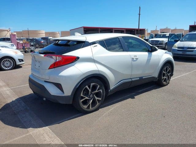 2021 TOYOTA C-HR XLE 4