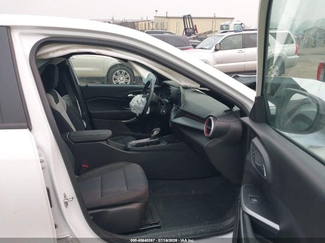 2025 CHEVROLET TRAX FWD 1RS 5