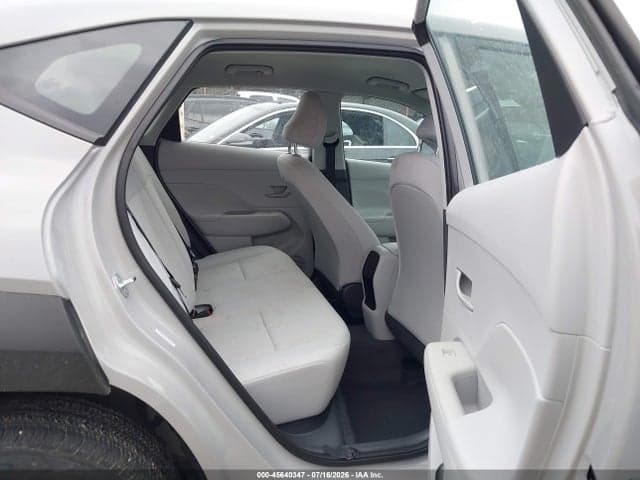 2026 HYUNDAI KONA SE 8