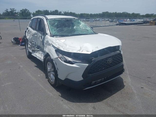 2024 TOYOTA COROLLA CROSS LE 1
