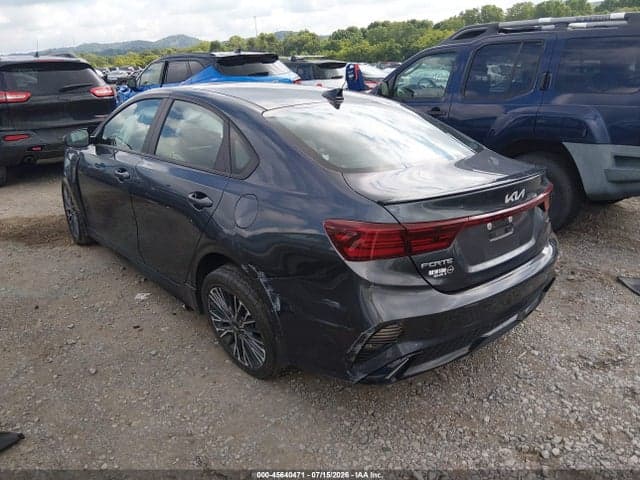 2023 KIA FORTE GT-LINE 3
