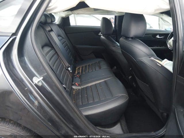2023 KIA FORTE GT-LINE 8