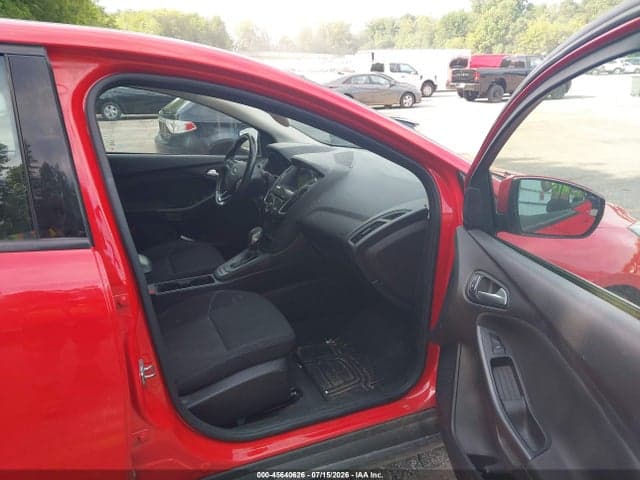 2017 FORD FOCUS SEL 5