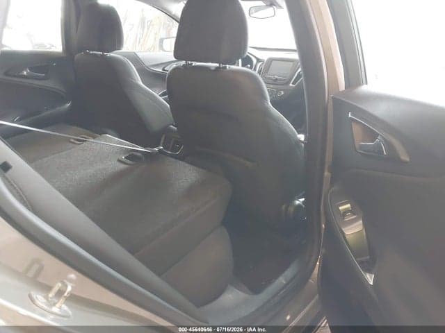 2017 CHEVROLET MALIBU 1LT 8