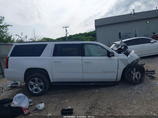 2017 CHEVROLET SUBURBAN LT 14
