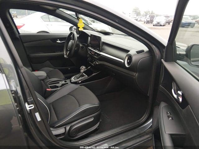 2024 KIA FORTE GT-LINE 5