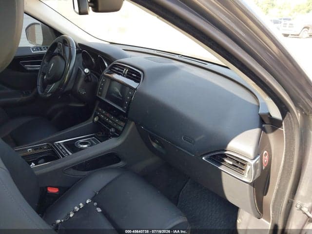 2018 JAGUAR F-PACE 25T PREMIUM 5