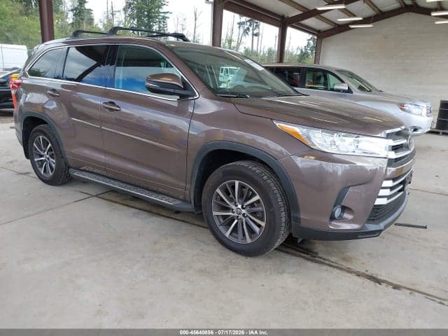 2017 TOYOTA HIGHLANDER XLE - 1