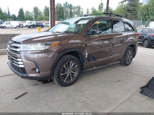 2017 TOYOTA HIGHLANDER XLE 2