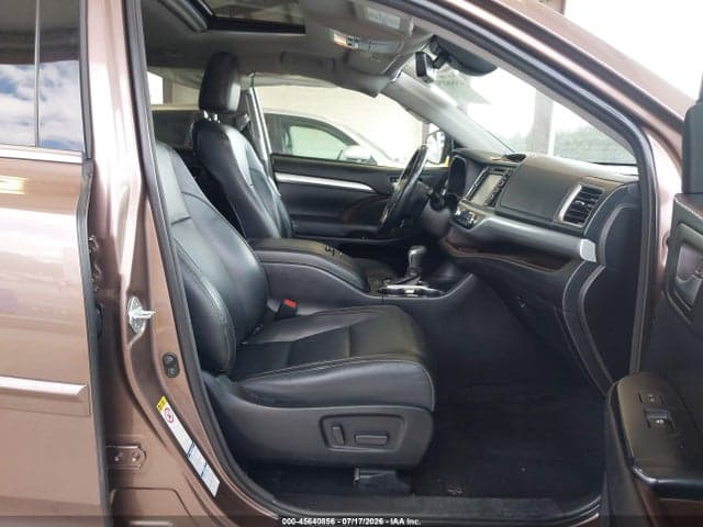 2017 TOYOTA HIGHLANDER XLE 5