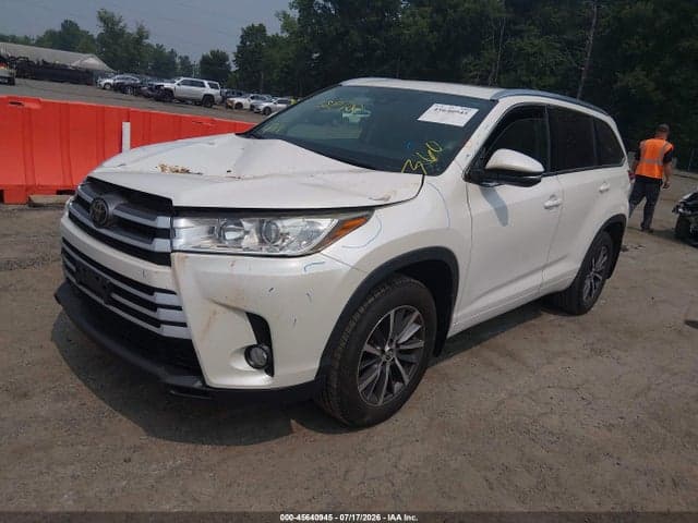 2018 TOYOTA HIGHLANDER XLE 2