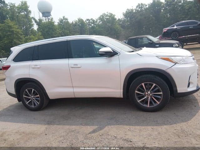 2018 TOYOTA HIGHLANDER XLE 13