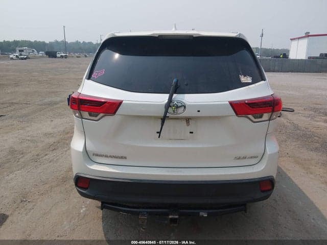 2018 TOYOTA HIGHLANDER XLE 16
