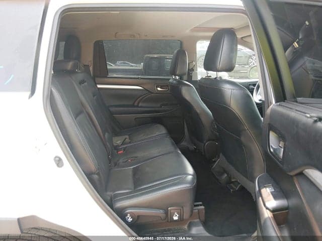 2018 TOYOTA HIGHLANDER XLE 8