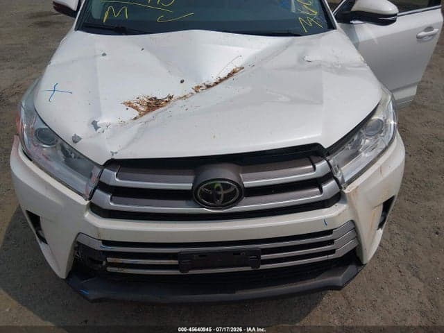 2018 TOYOTA HIGHLANDER XLE 10