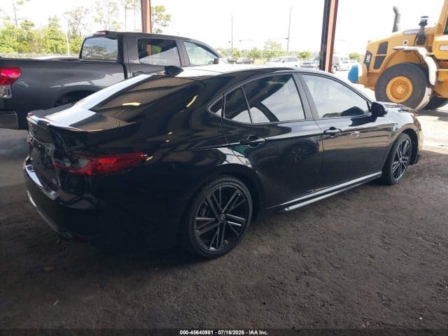 2025 TOYOTA CAMRY XSE 4