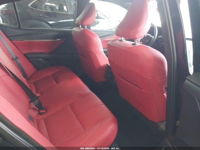 2025 TOYOTA CAMRY XSE 8